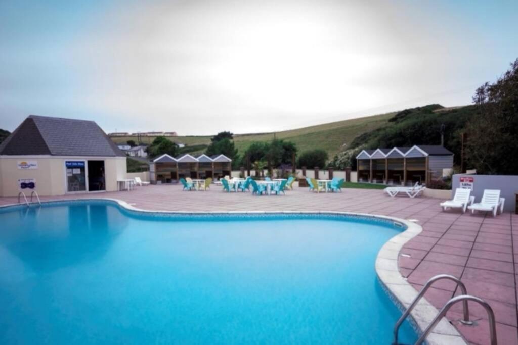 8 Sleep Chalet At Newquay Away Resorts Nb168 エクステリア 写真