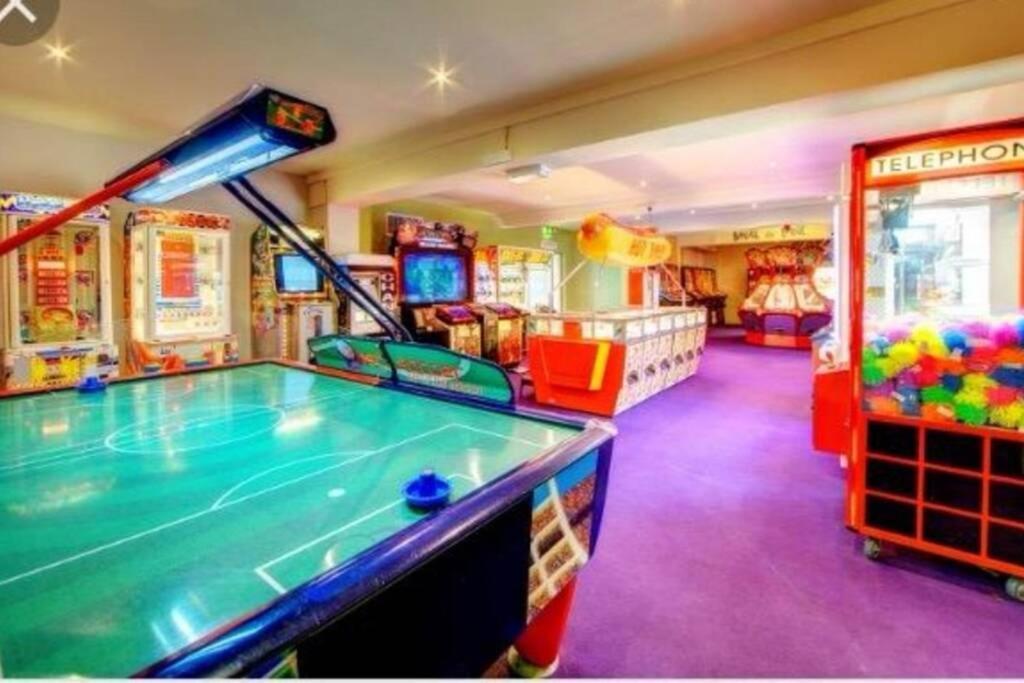 8 Sleep Chalet At Newquay Away Resorts Nb168 エクステリア 写真